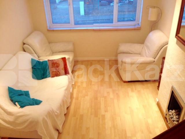 			NEW INSTRUCTION, 3 Bedroom, 1 bath, 1 reception Apartment			 Merton Road, Wimbledon 